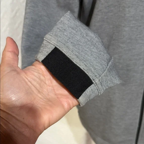 Nike Men's Charcoal Gray Hooded Jacket - Picture 3 of 5